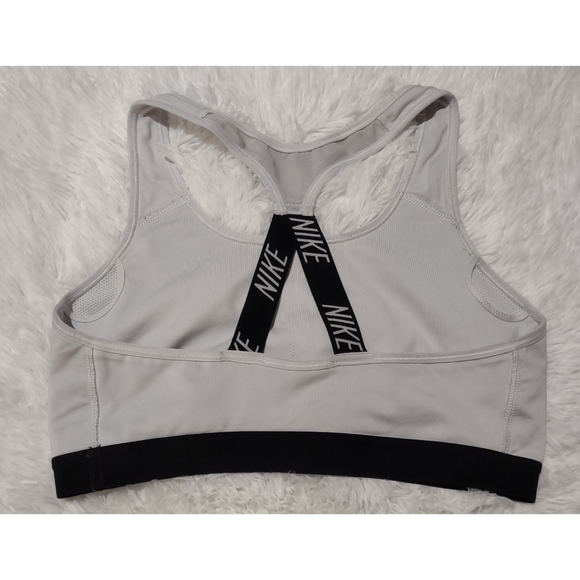 ❤️ SOLD ❤️ Nike Dri-Fit Gray Large Sports Bra - Picture 2 of 3